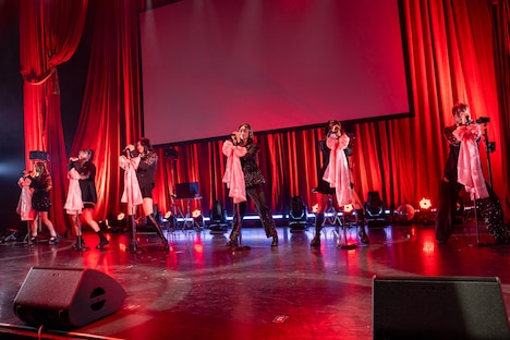 「5th ONEMAN LIVE "Will You Try MISS MERCY?"」の様子。