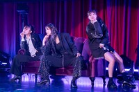 左からSHUKA、YUKI、SARA。