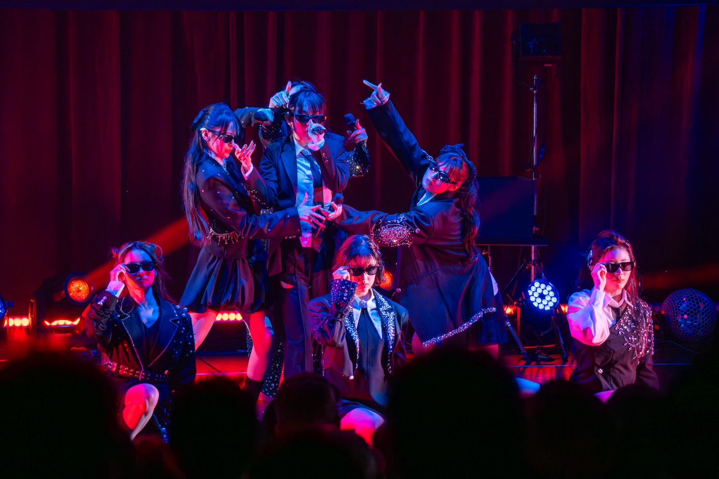 「5th ONEMAN LIVE "Will You Try MISS MERCY?"」の様子。