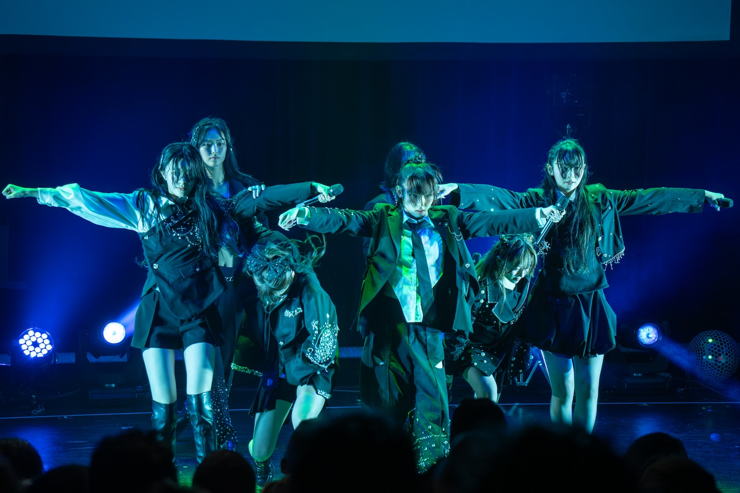 「5th ONEMAN LIVE "Will You Try MISS MERCY?"」の様子。