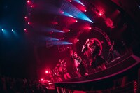 「INUWASI BAND SET LIVE TOUR 2025〝狗鷲廻閃〟」の様子。（撮影：真島洸）