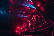 「INUWASI BAND SET LIVE TOUR 2025〝狗鷲廻閃〟」の様子。(撮影:真島洸)