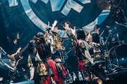 「INUWASI BAND SET LIVE TOUR 2025〝狗鷲廻閃〟」の様子。(撮影:真島洸)