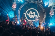 「INUWASI BAND SET LIVE TOUR 2025〝狗鷲廻閃〟」の様子。(撮影:真島洸)