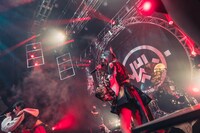 「INUWASI BAND SET LIVE TOUR 2025〝狗鷲廻閃〟」の様子。（撮影：真島洸）