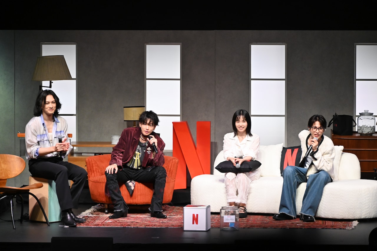 左から町田啓太、佐藤健、宮崎優、志尊淳。 - Netflix「グラス