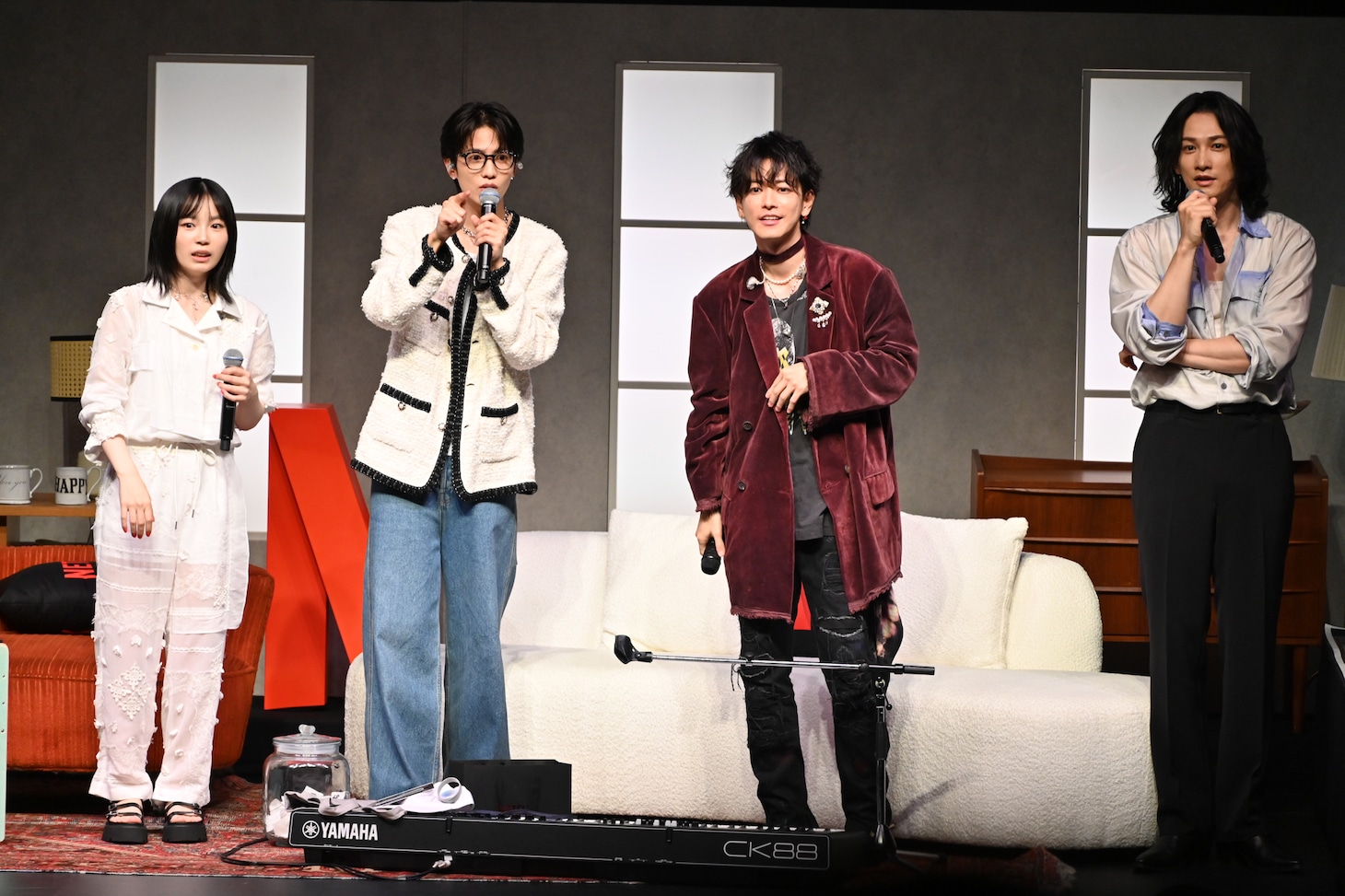 左から宮崎優、志尊淳、佐藤健、町田啓太。