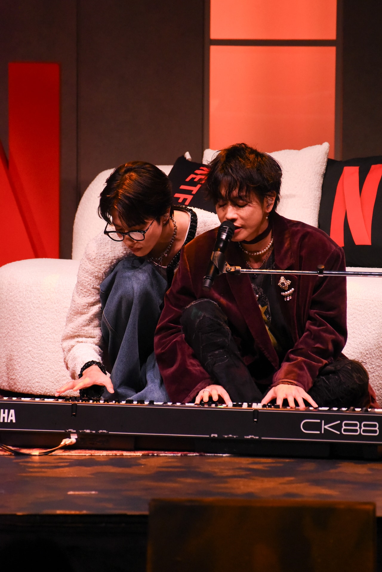 希少♡ABYTS♡佐藤健♡Netflix グラスハート　スタッフパーカー　黒 希少♡ABYTS♡佐藤健♡Netflix グラスハートスタッフパーカー黒