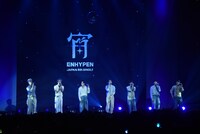 ENHYPEN日本4thシングル「宵 -YOI-」発売記念ショーケースの様子。