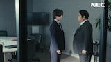 菊池風磨と皆川猿時が出演するCM「言い間違い篇」より。