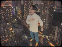 tofubeats「心のターゲット」ミュージックビデオより。