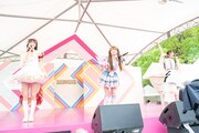 「TIF2025 PR大使」の熊澤風花（Task have Fun） 、日比野芽奈（ラフ×ラフ）、春瀬もも（衛星とカラテア）。