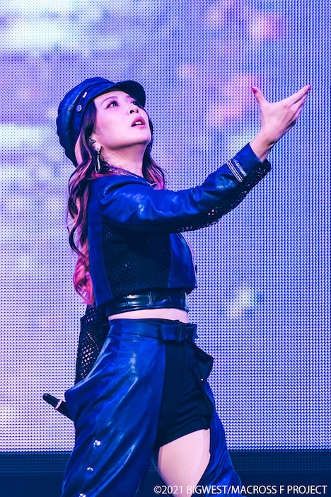 シェリル・ノーム starring May’n