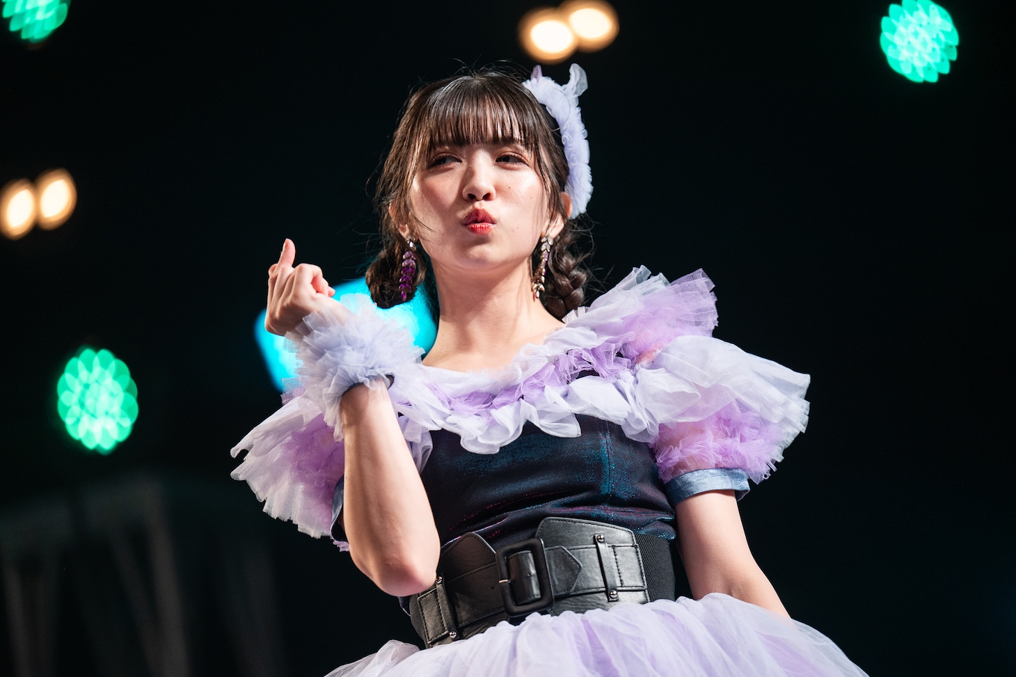 新井ひとみ