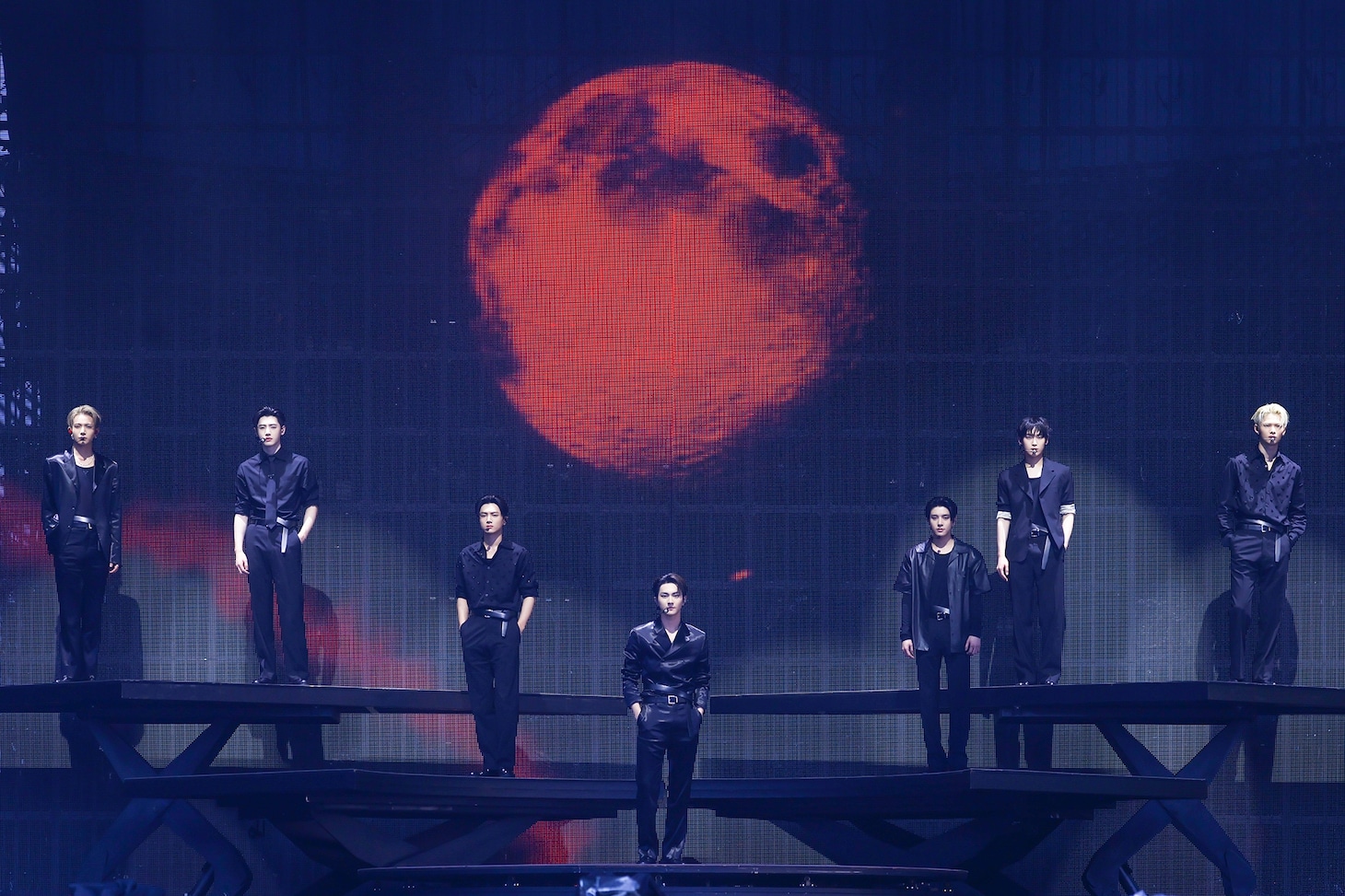 ENHYPEN。「ENHYPEN WORLD TOUR ‘WALK THE LINE’ IN JAPAN -SUMMER EDITION-」より。