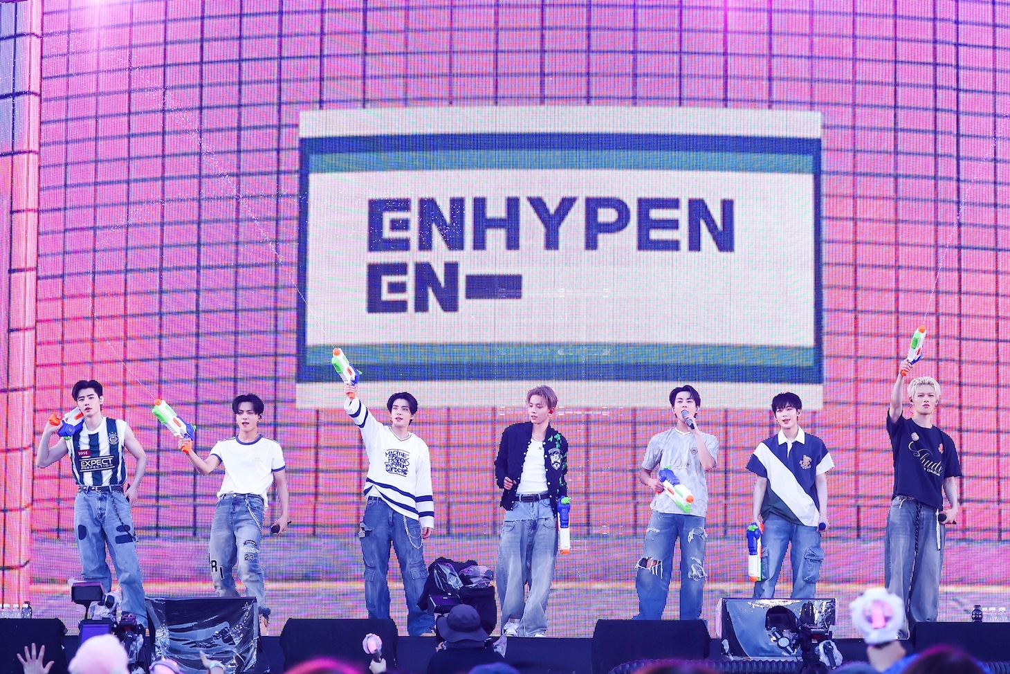 ENHYPEN。「ENHYPEN WORLD TOUR ‘WALK THE LINE’ IN JAPAN -SUMMER EDITION-」より。