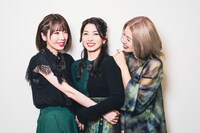 身を寄せ合うメロン記念日。