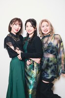 3人で期間限定の再結成を果たしたメロン記念日。左から村田めぐみ、柴田あゆみ、斉藤瞳。