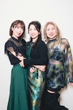 3人で期間限定の再結成を果たしたメロン記念日。左から村田めぐみ、柴田あゆみ、斉藤瞳。