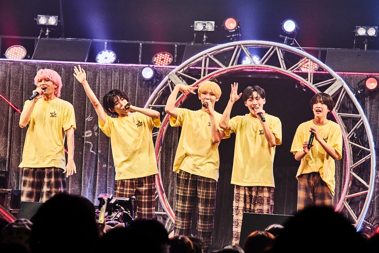 とんでも峯☆スター（星野晴海、松本勇輝、笠松正斗、大谷篤行、峯大凱）（撮影：上溝恭香）