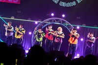 THE SUPER FRUIT（撮影：上溝恭香）