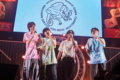 カメレオン(小田惟真、中山清太郎、安部舜太、仙波七星)(撮影:上溝恭香)