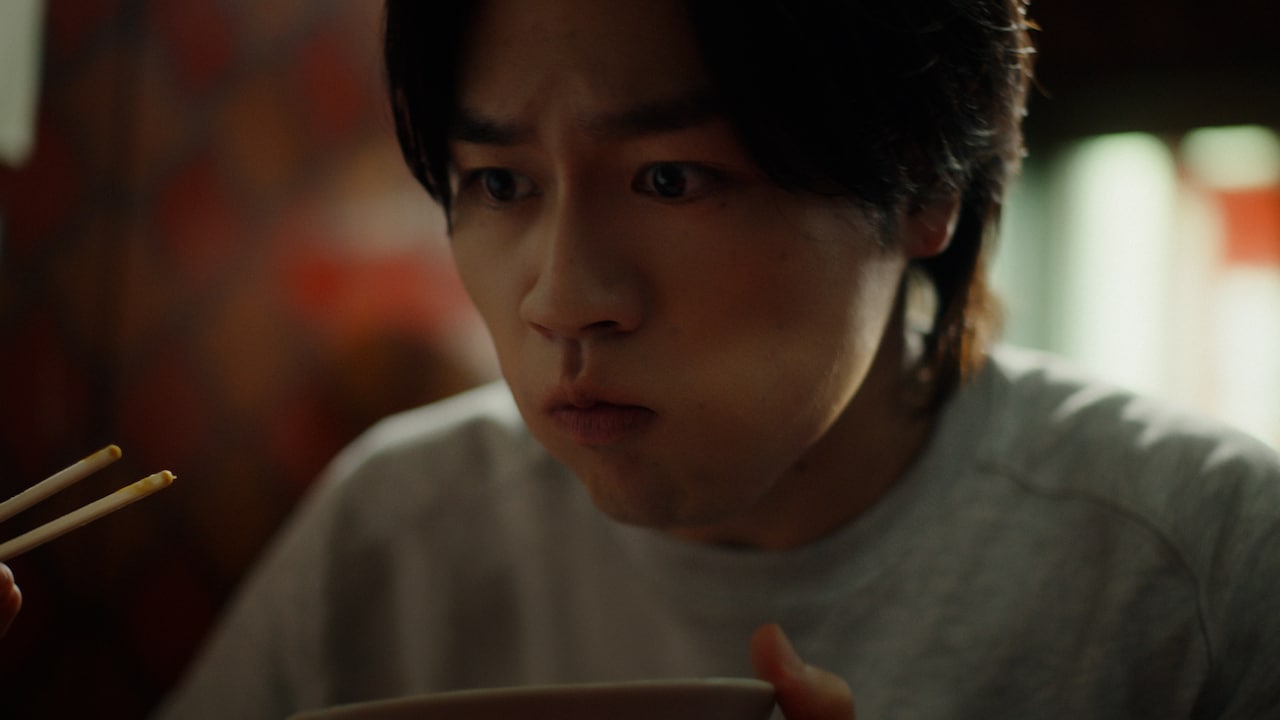 松田元太（Travis Japan）出演CM「『ザ★』＜シュウマイ＞母ちゃん、これ家でも食いてぇよ」編より。