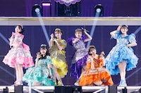 FRUITS ZIPPERが5万人と一緒に3周年を超超超祝福して完走、SSA追加公演レポート