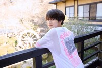 柏木悠1st写真集「19→20」より。（撮影：諸井純二）©︎KADOKAWA