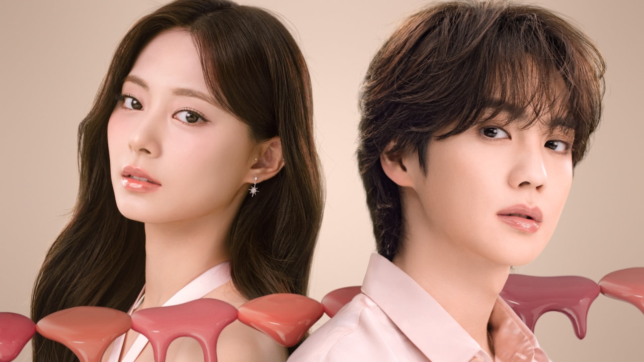 ツウィ（TWICE）、吉野北人（THE RAMPAGE）登場の「ヴィセ　エッセンス プランプバーム」メインビジュアル。