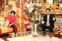 左から二宮和也、中条あやみ、小手伸也。©TBS