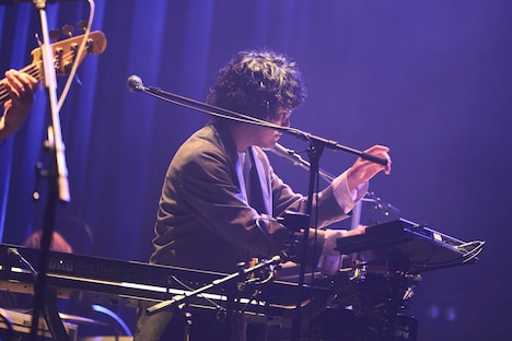 長谷川大喜(Key, Cho)(撮影:酒井ダイスケ)