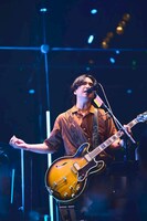 はっとり（Vo, G）（撮影：酒井ダイスケ）