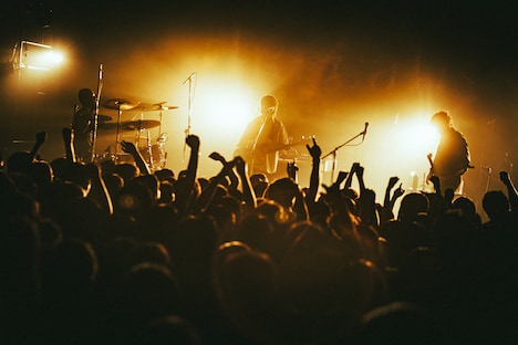 「the cabs tour 2025 “再生の風景”」東京・LIQUIDROOM公演の様子。（Photo by Kazma Kobayashi）