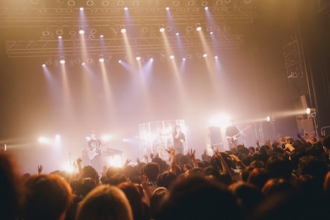 Galileo Galileiのライブの様子。（撮影：タマイシンゴ）