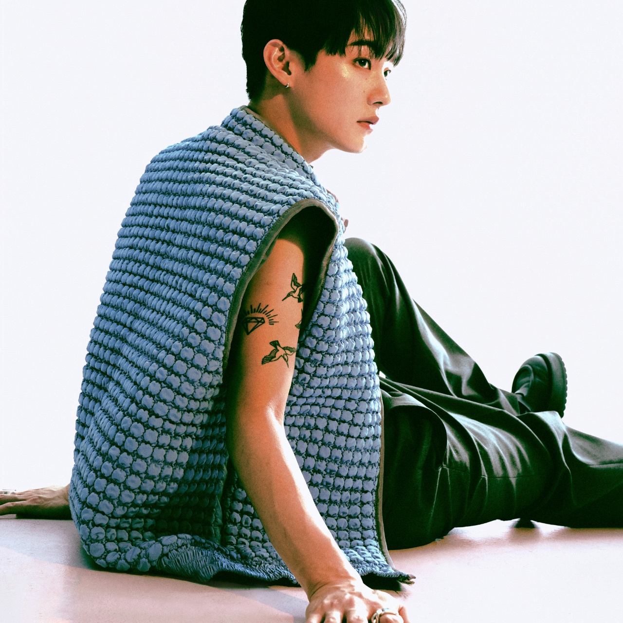 向井太一名義で2年ぶりの新曲「Eyes on you」リリース - 音楽ナタリー