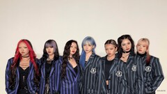 HANAがNetflix「ウェンズデー」アンバサダー就任、ネヴァーモア学園のブレザー着用