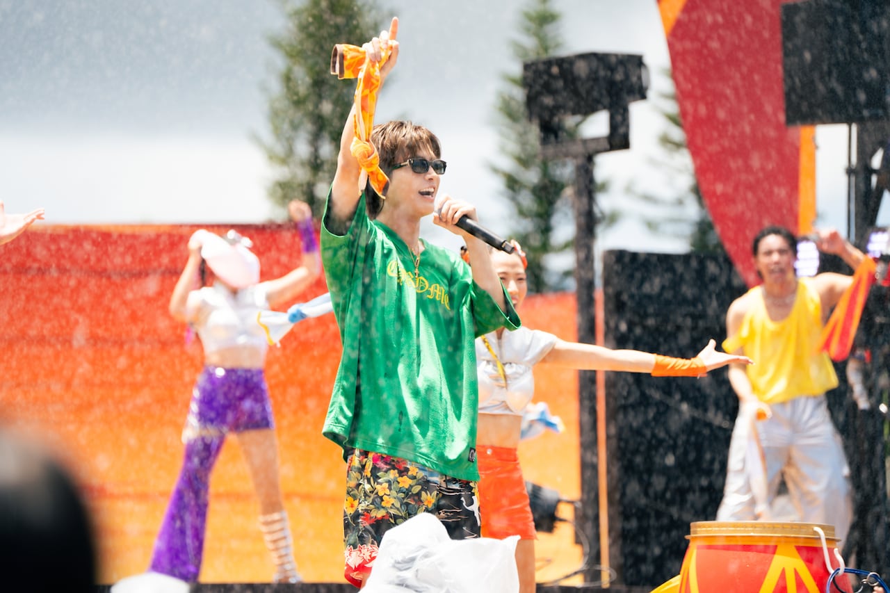 三代目 岩田剛典 J.S.B. LOVE 黒ラブ 背景ありクリアチャーム 三代目JSB 岩田剛典 クリアチャーム4個セット - メルカリ