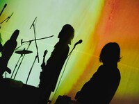 HAPPY（Photo by Kippei）