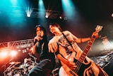 千秋(DEZERT)とAKi。