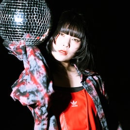 LiVSからユニセックス脱退、2周年ワンマンは4人体制で