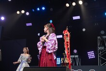モノマネをする石塚汐花（アイドルカレッジ）の背後に南野陽子ご本人登場。