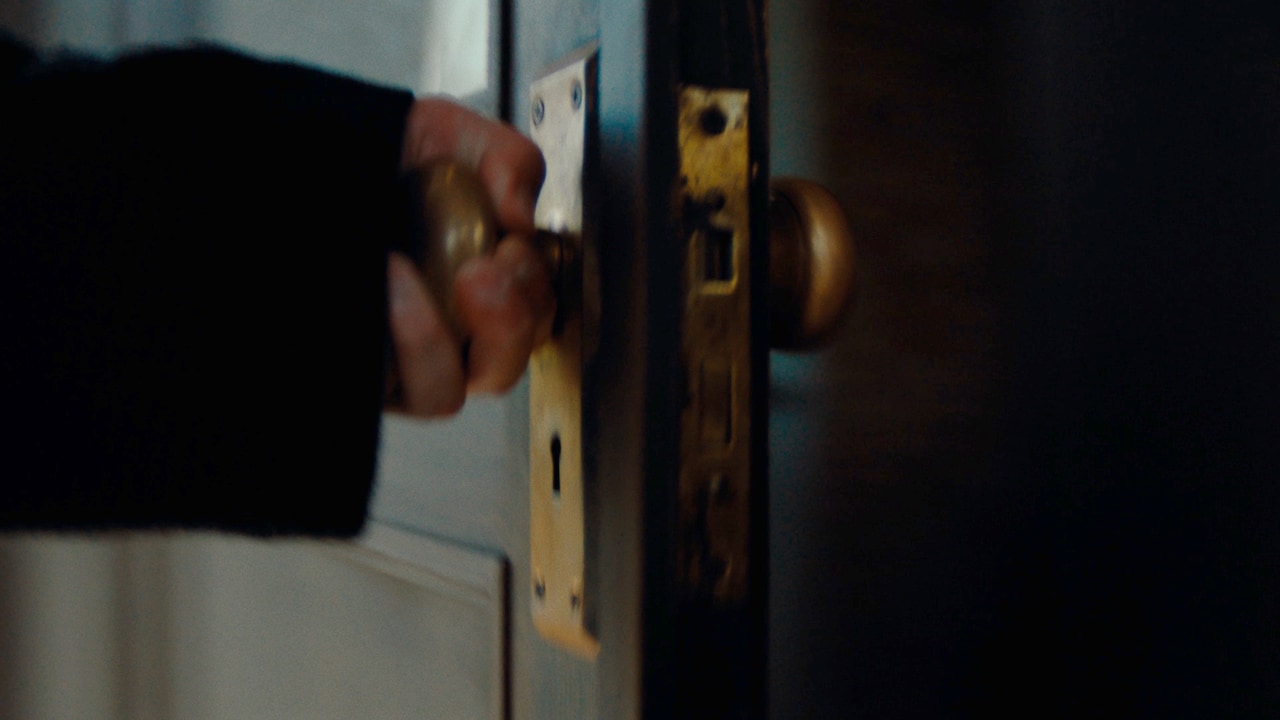 レトロリロンの演奏を長回しで撮影、メジャー2ndシングル「ラストハンチ」MV