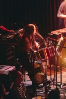 小林うてな（steelpan）（Photo by YUKI KAWASHIMA）