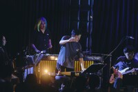 「蓮沼執太フィル × BNT 2025」の様子。（Photo by YUKI KAWASHIMA）