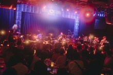 「蓮沼執太フィル × BNT 2025」の様子。（Photo by YUKI KAWASHIMA）