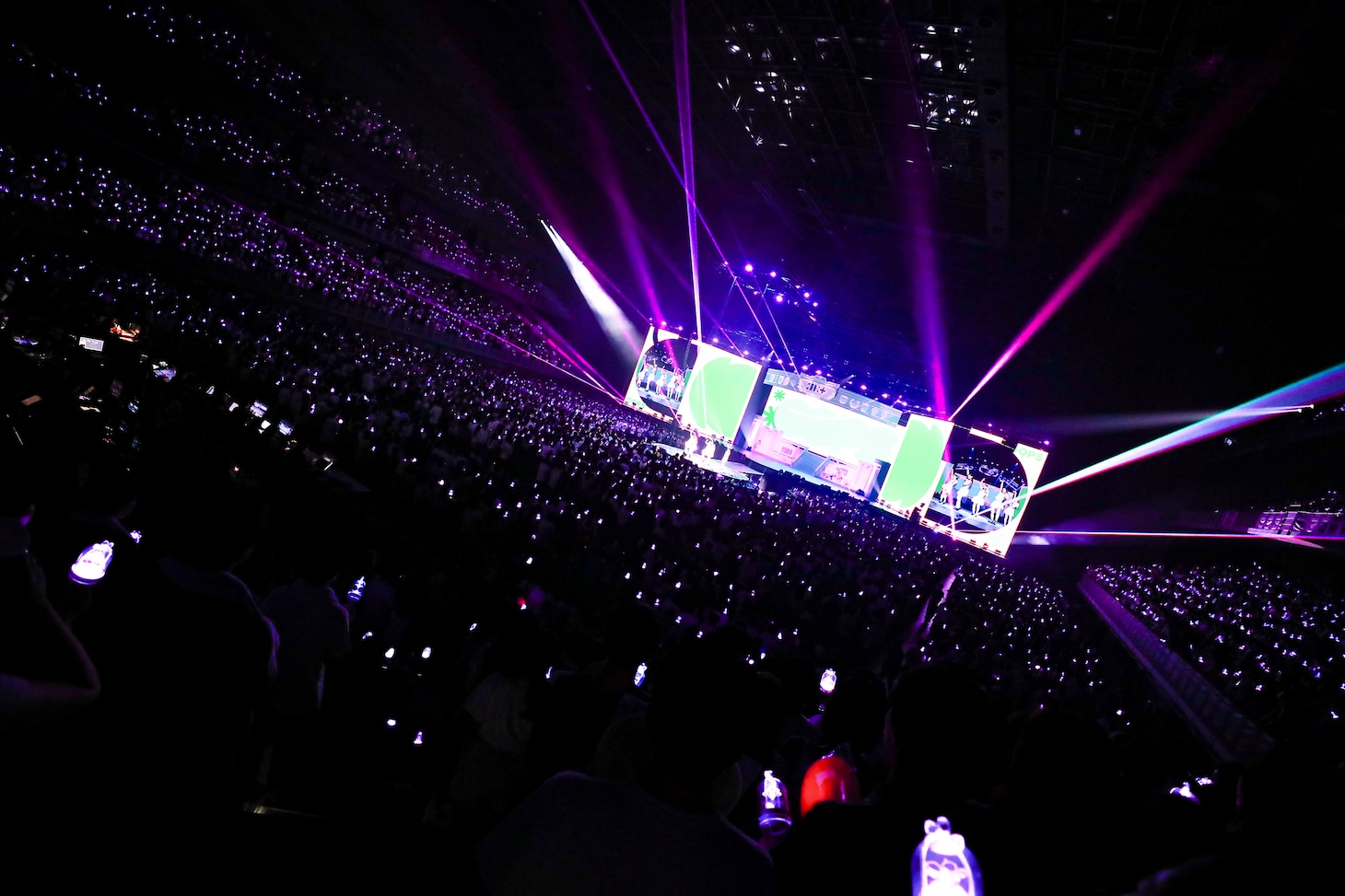 「2025 ILLIT GLITTER DAY IN JAPAN」の様子。(P)&(C) BELIFT LAB Inc.