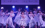 12thシングルの表題曲「傷つくことが青春だ」を披露するSTU48。©STU/KING RECORDS