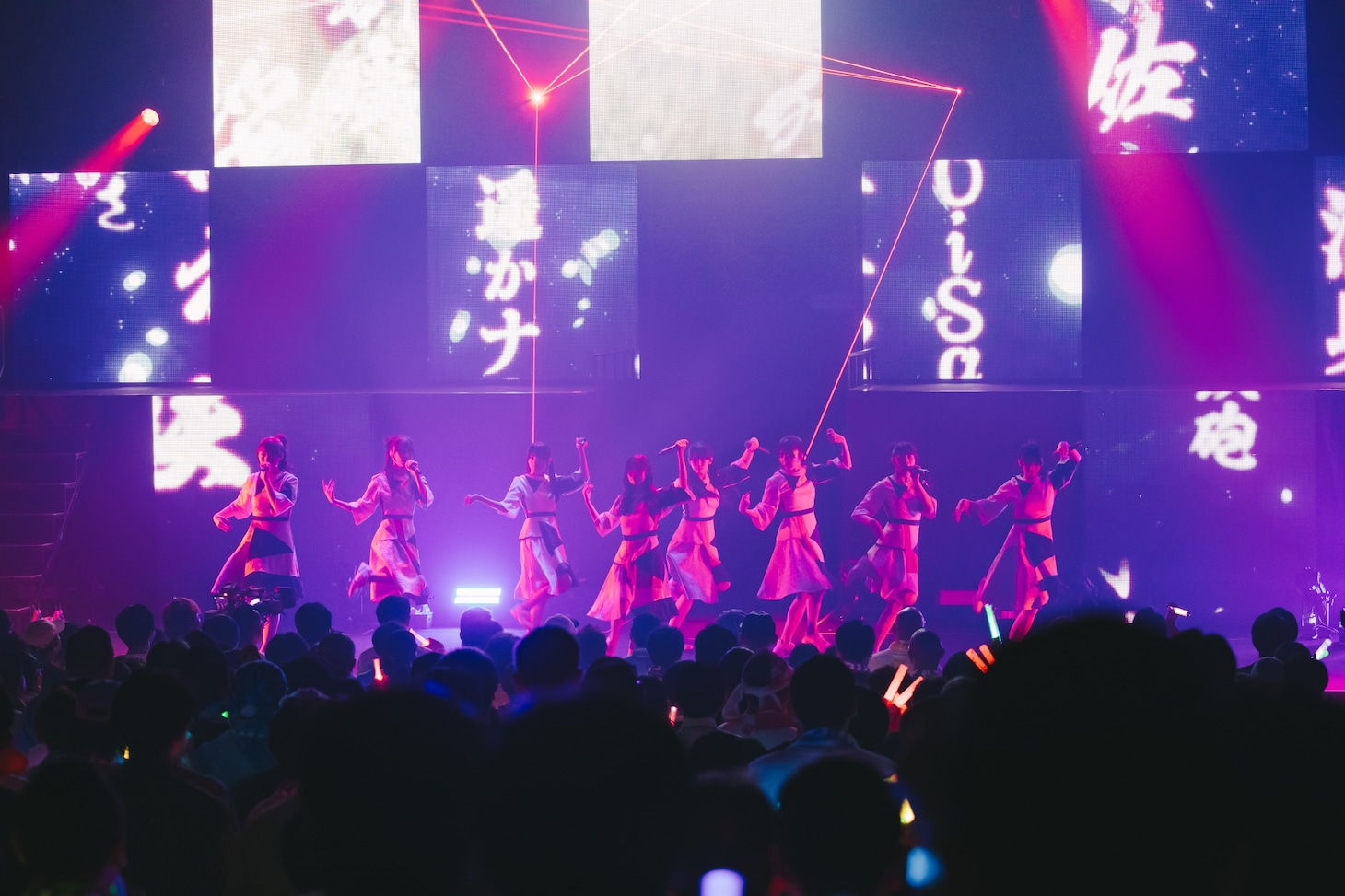 「ばってん少女隊10周年記念ライブ」の様子。（撮影：清水舞）