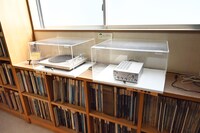 小石川図書館のレコード試聴スペース。（撮影：音楽ナタリー編集部）